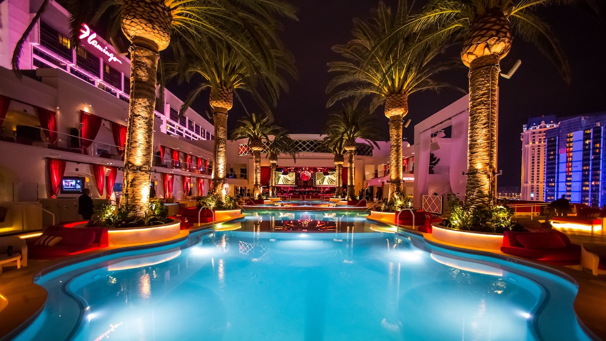 The Cromwell: Luxury and Elegance on the Las Vegas Strip